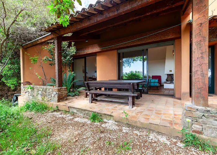 Maison Cecile *